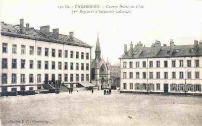 Cour intrieure de la caserne Brire de l'Isle